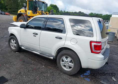 2009 Ford Escape Xlt z USA, uszkodzony, nr VIN 1FMCU03759KC03621